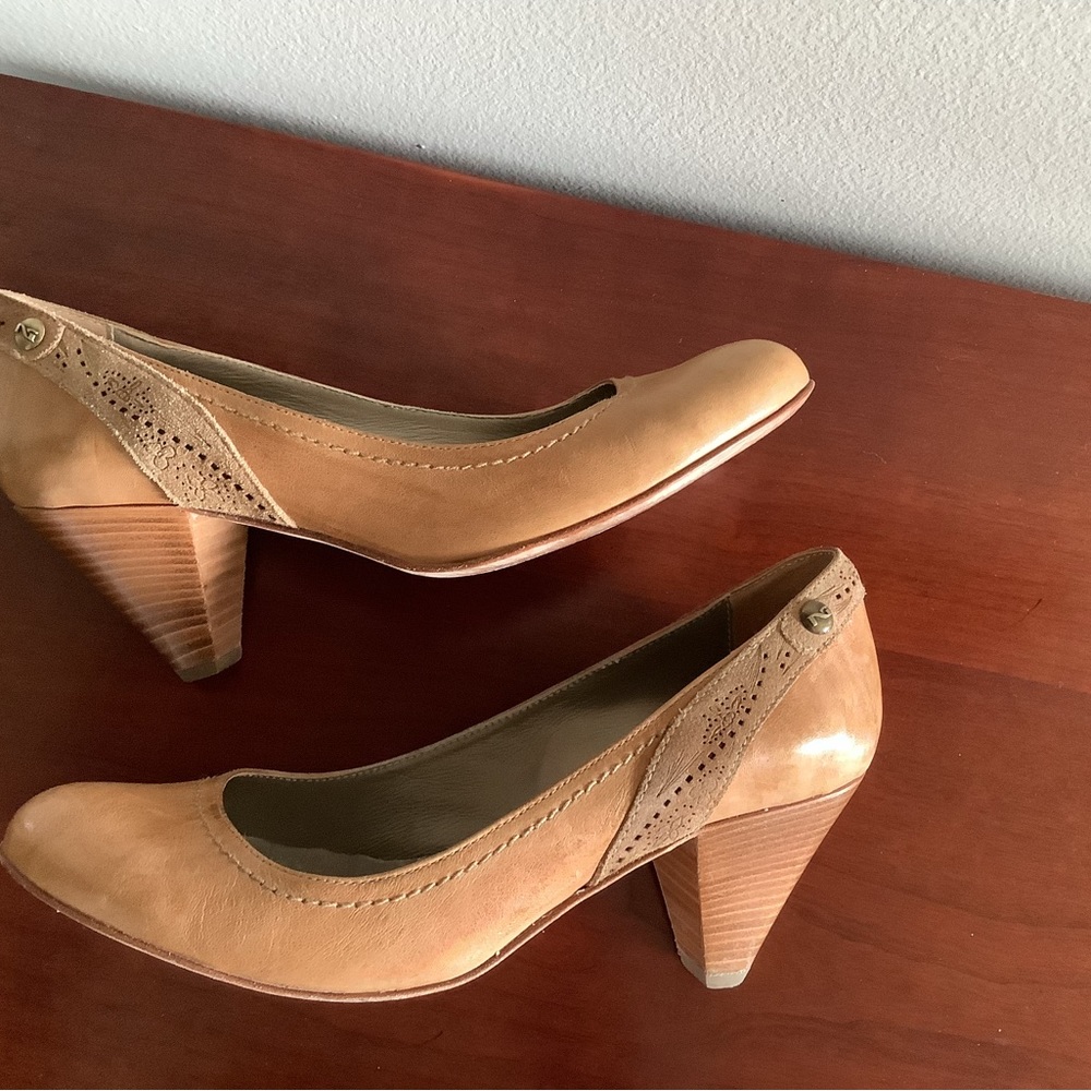 Nero Giardini leather heels 38 made in Italy.  Excellent condition.